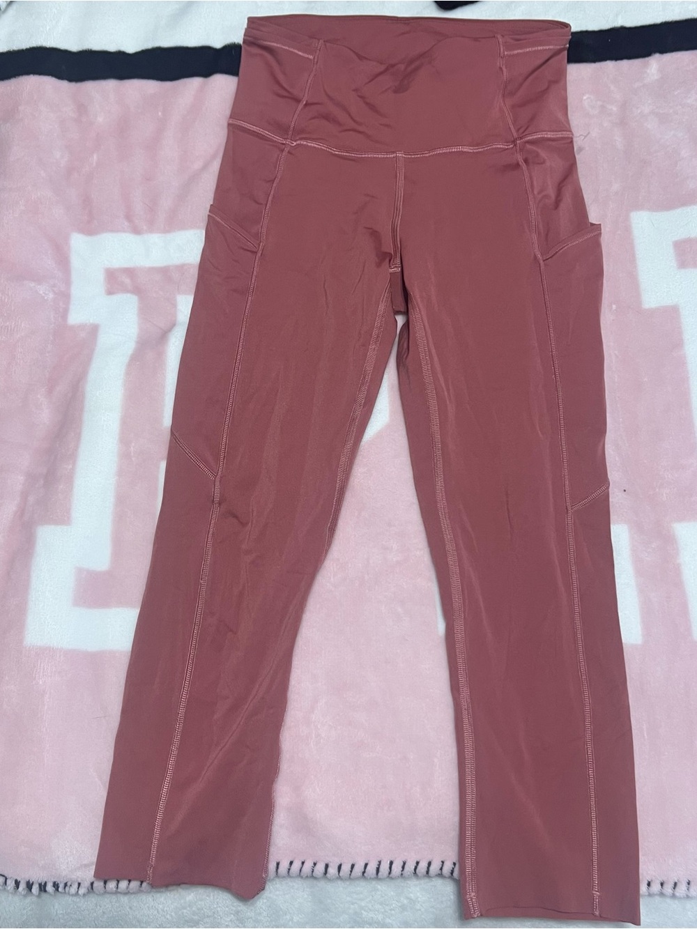 lululemon athletica High-Rise Leggings in Mauve